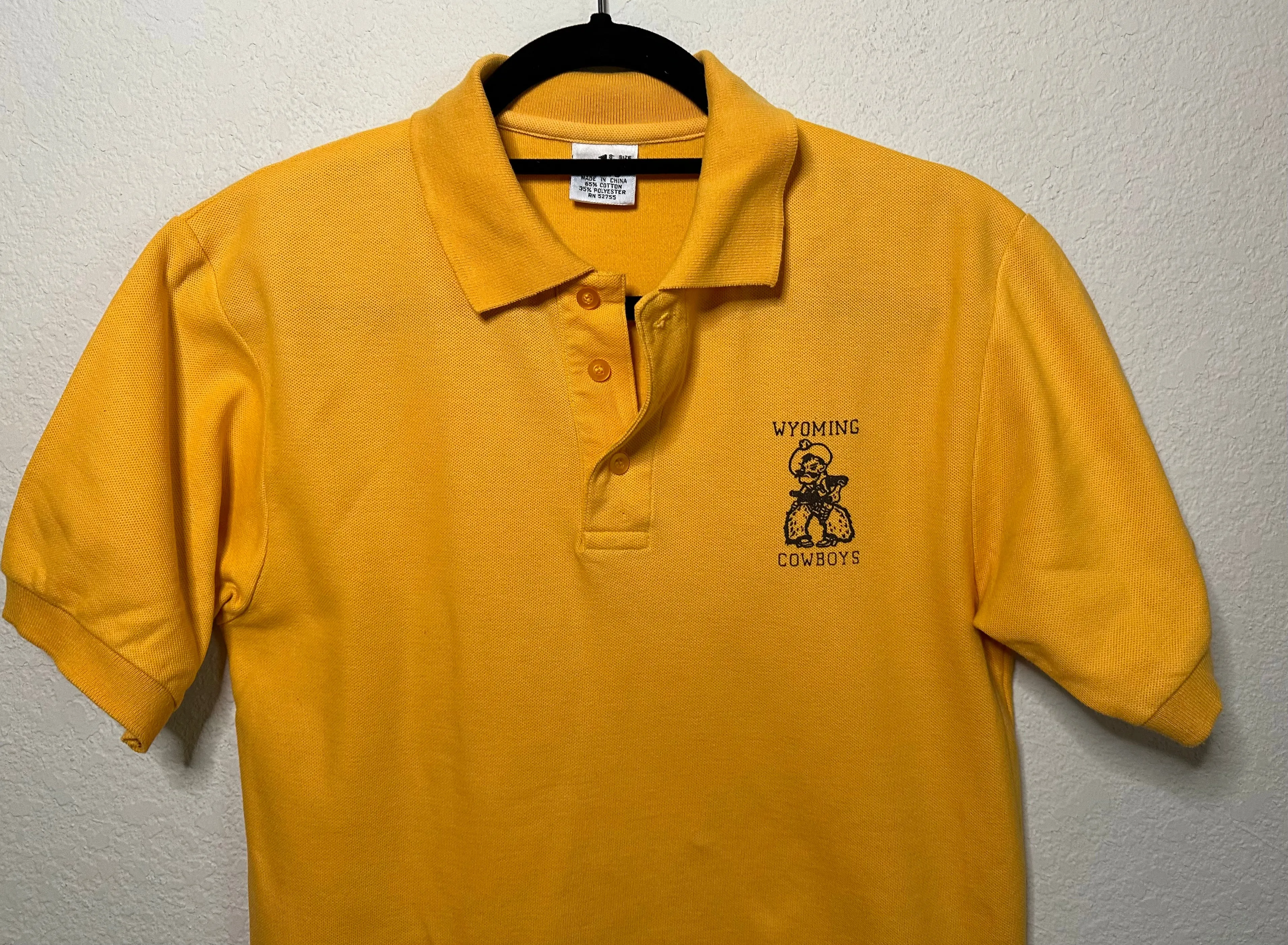 80’s Wyoming Cowboys Polo Shirt (Unisex S)