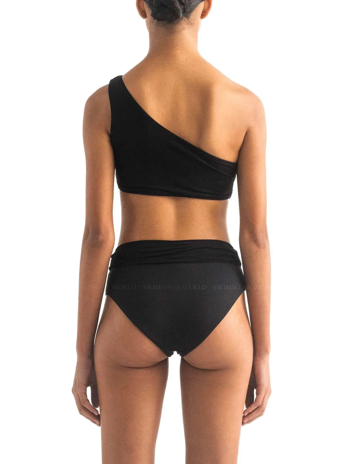 Leonor-Leo Bikini