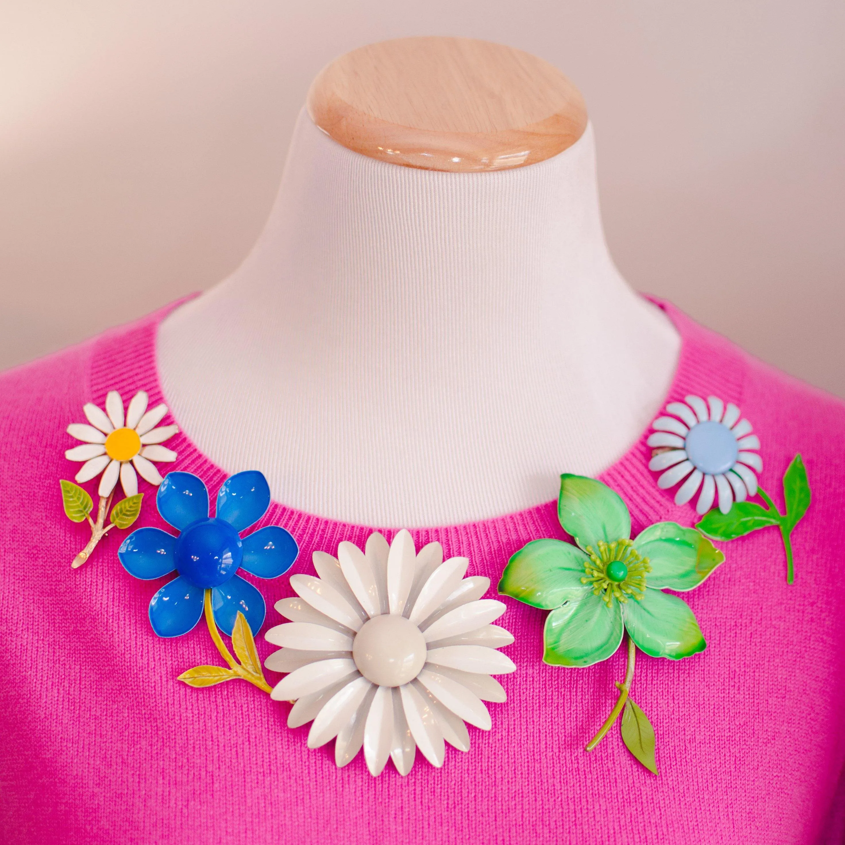 Vintage 1950s Mod Flower Power Huge White Enamel Daisy Brooch