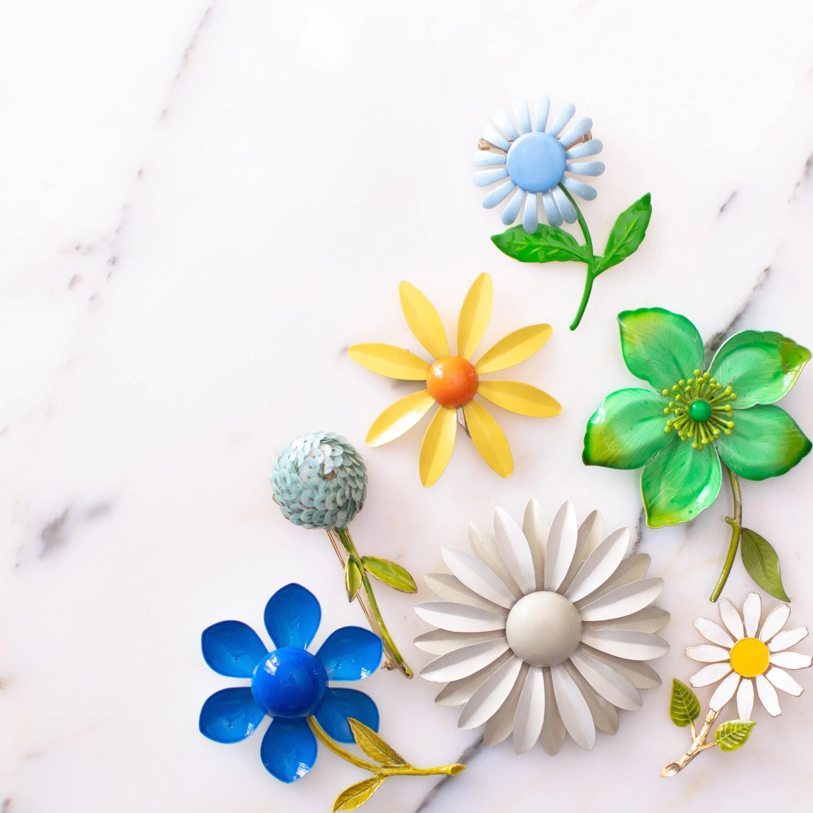 Vintage 1950s Mod Flower Power Huge White Enamel Daisy Brooch