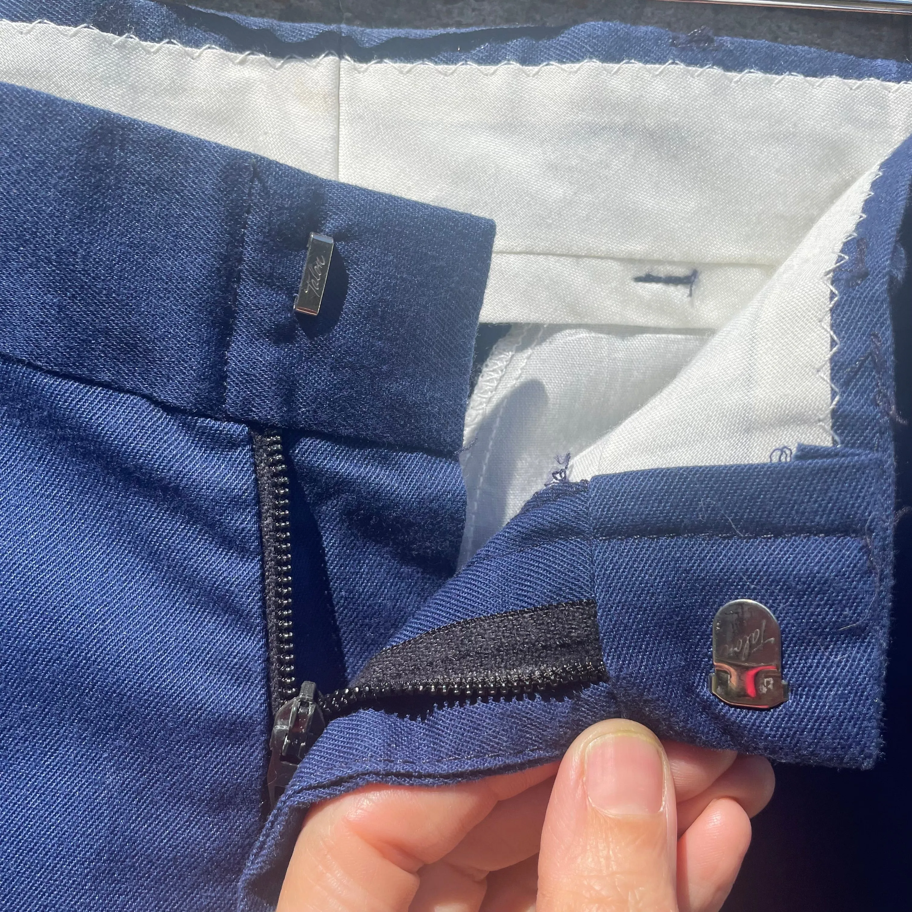 Vintage 70s / 80s Horse Appliqué Trousers // 28" waist  (HT23109