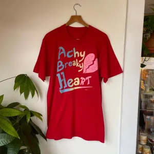 Vintage 80s 90s Red Achy Breaky Heart tee (ht2329)