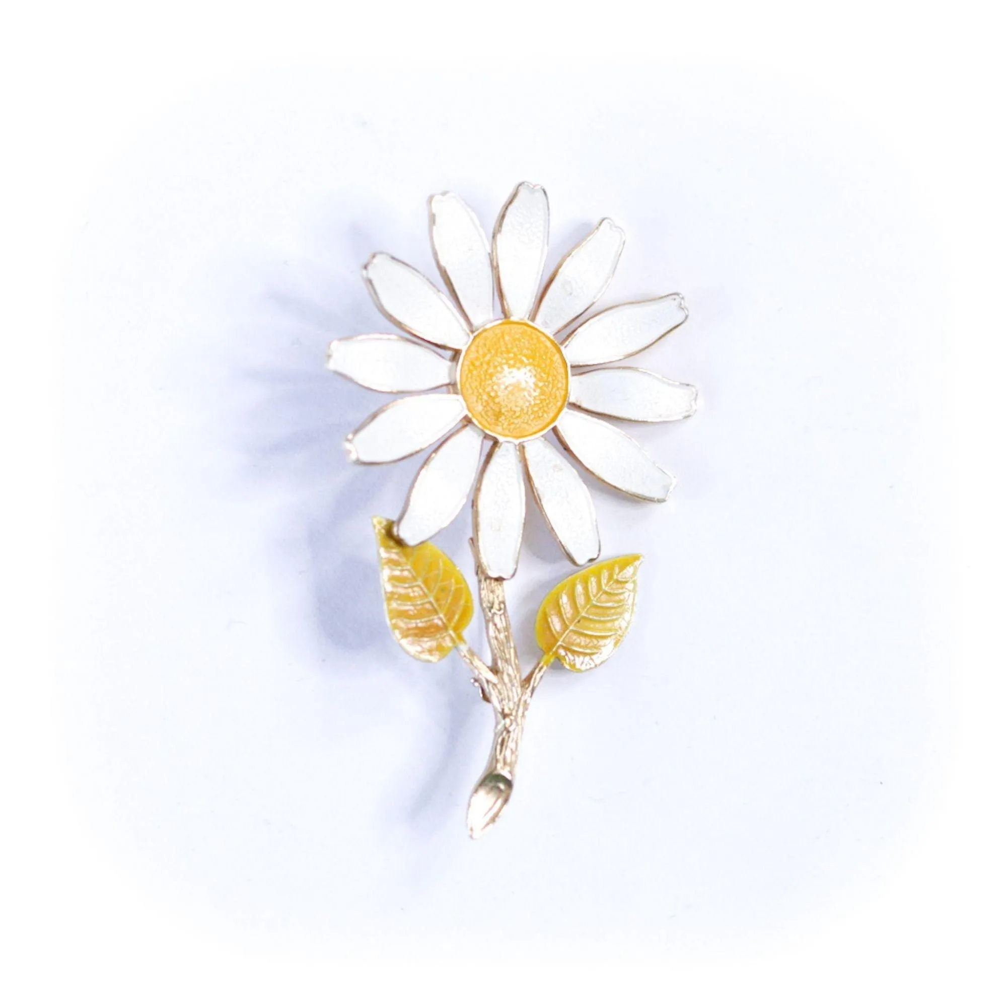 Vintage Accessocraft NYC White and Yellow Daisy Brooch