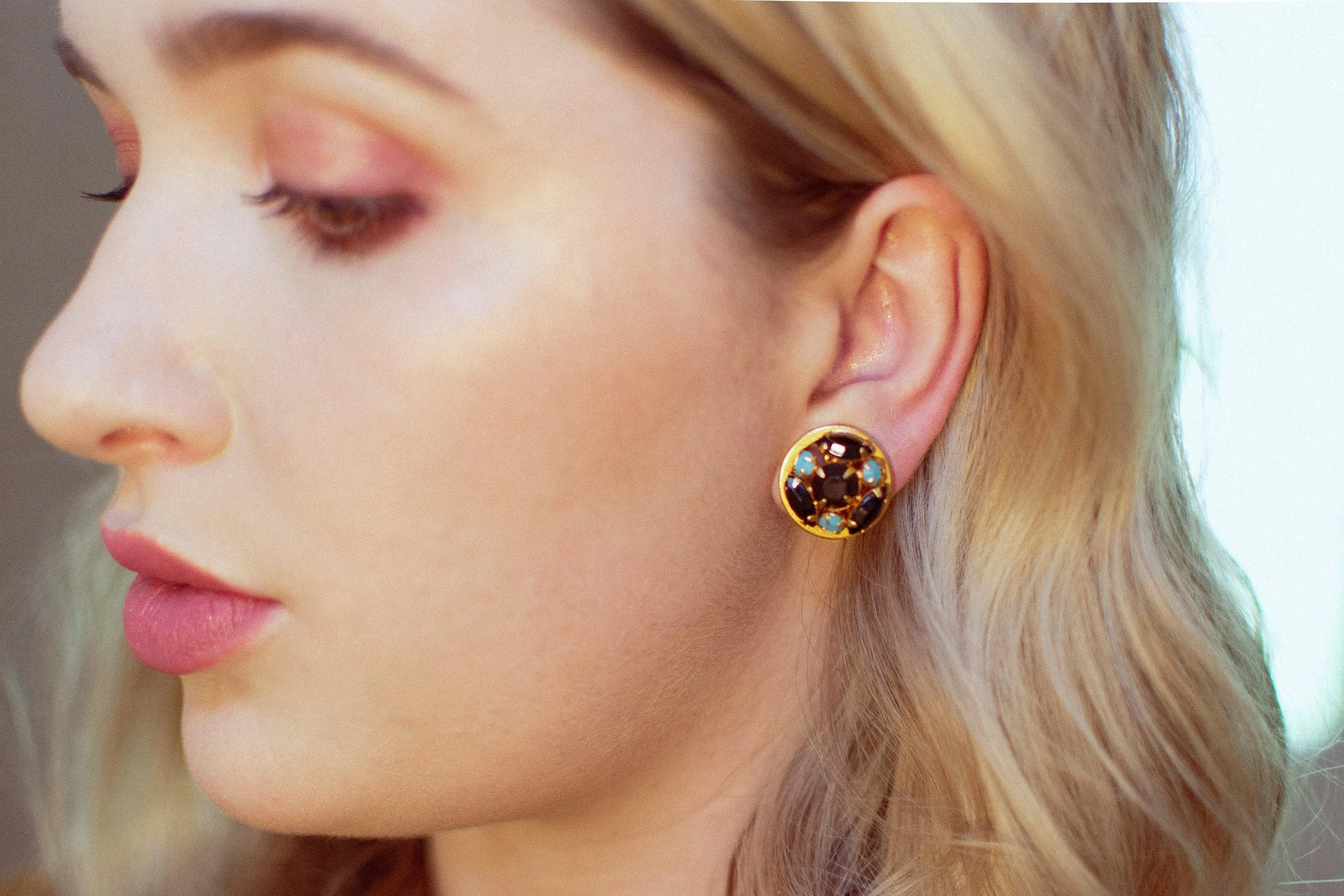 Vintage Blue and Turquoise Rhinestone Earrings, Round, Clip-on