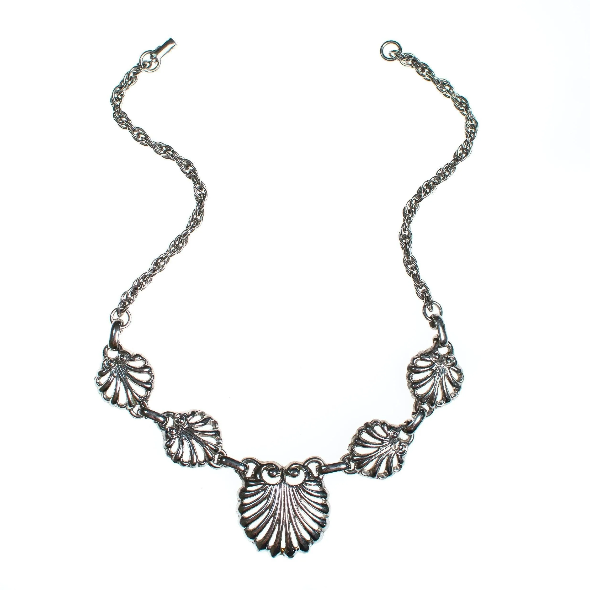 Vintage Mid Century Modern Retro Silver Shell Necklace