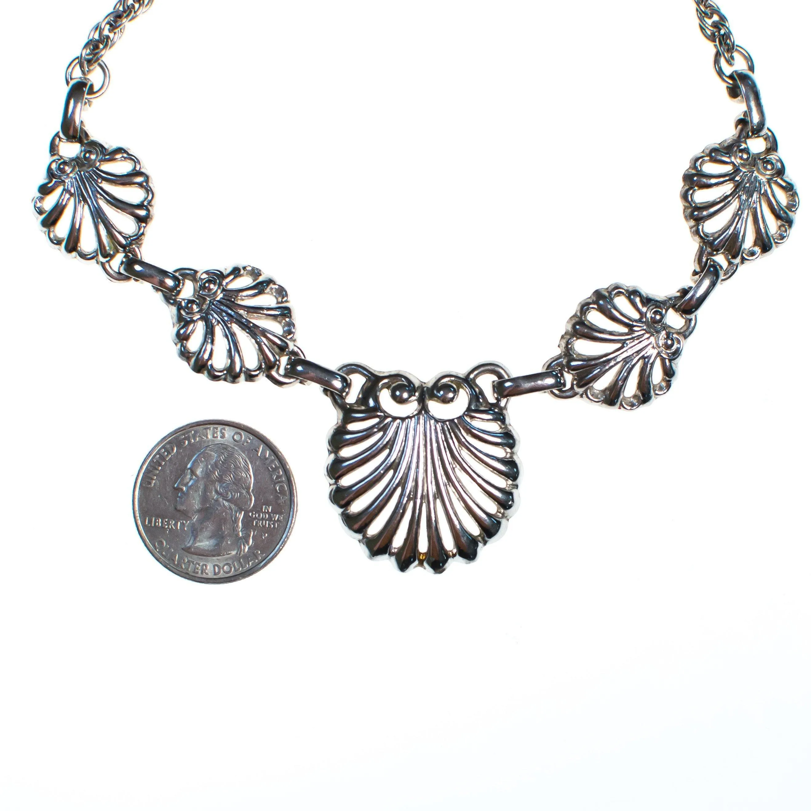 Vintage Mid Century Modern Retro Silver Shell Necklace