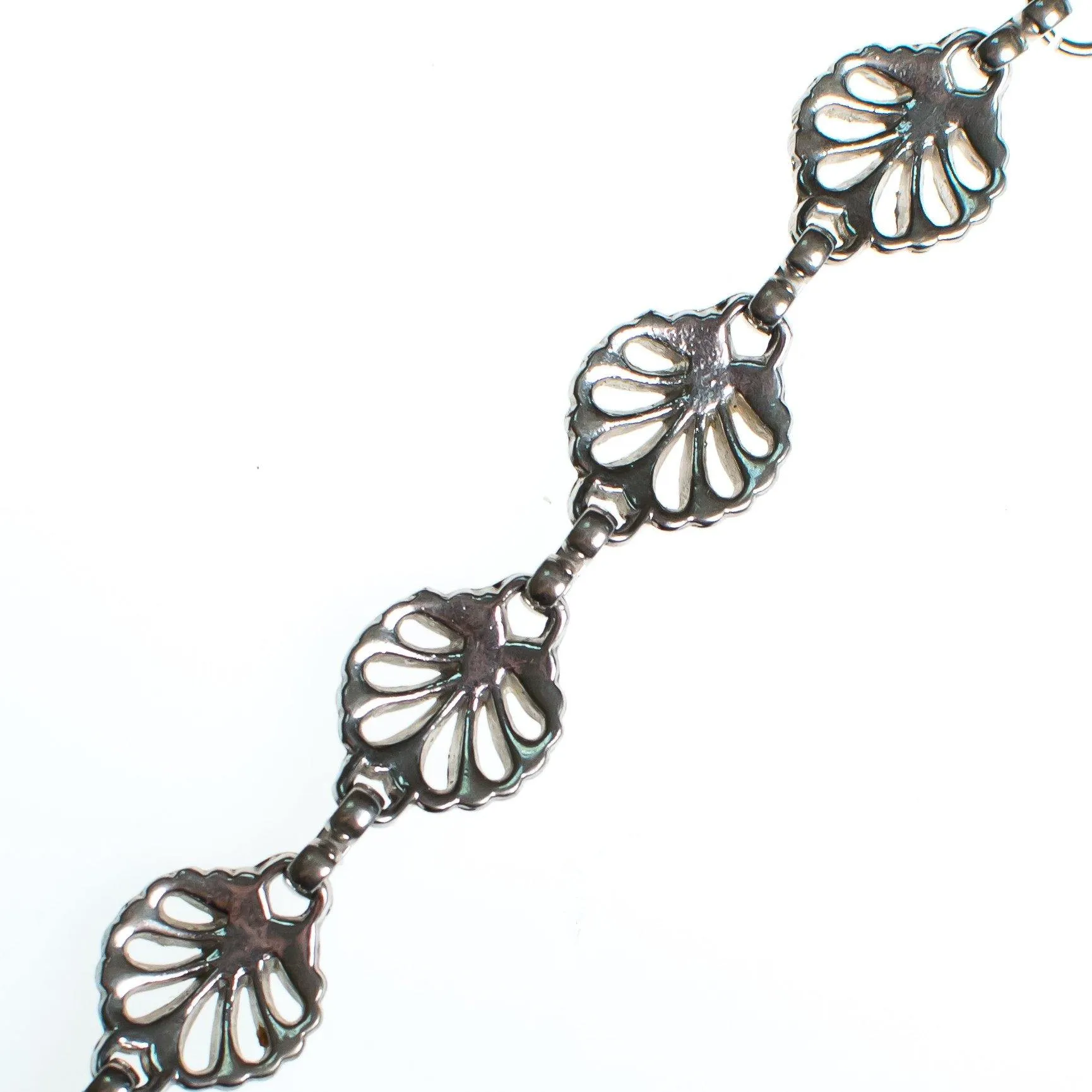 Vintage Retro Mid Century Modern Silver Shell Bracelet, Silver Tone Bracelet, Snap Lock Clasp