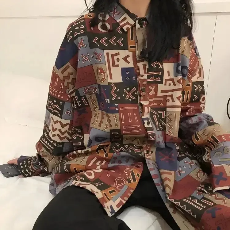 Vintage Shirt with Classic Collar and Abstract Shapes Design